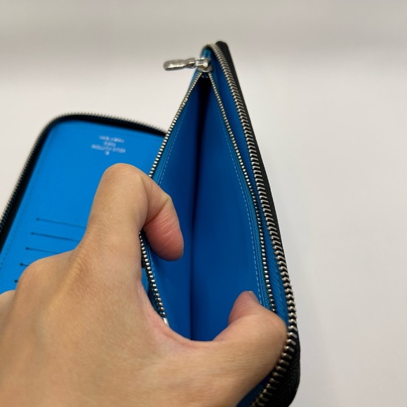 Louis Vuitton  Zippy Vertical Taigarama Long Wallet in Bright Blue with Box - Picture 7 of 14